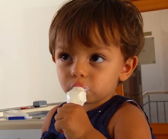 МОРОЖЕНОЕ-ИЗ-ДЕТСКОГО-МОЛОКА